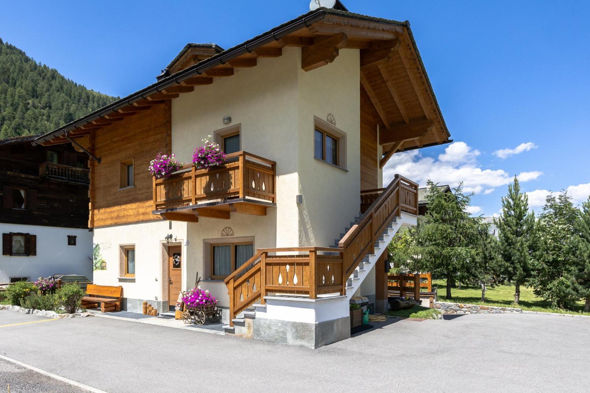 Chalet Sunshine Livigno Exterior photo